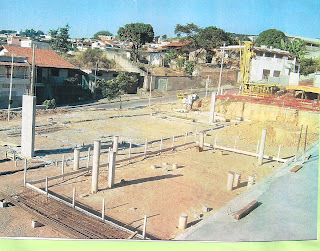 Colunas de sustentação da escola