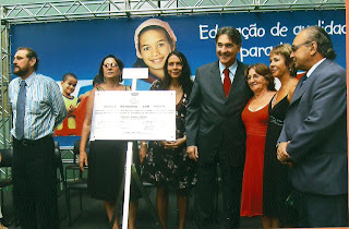 Cerimônia de inauguração da escola